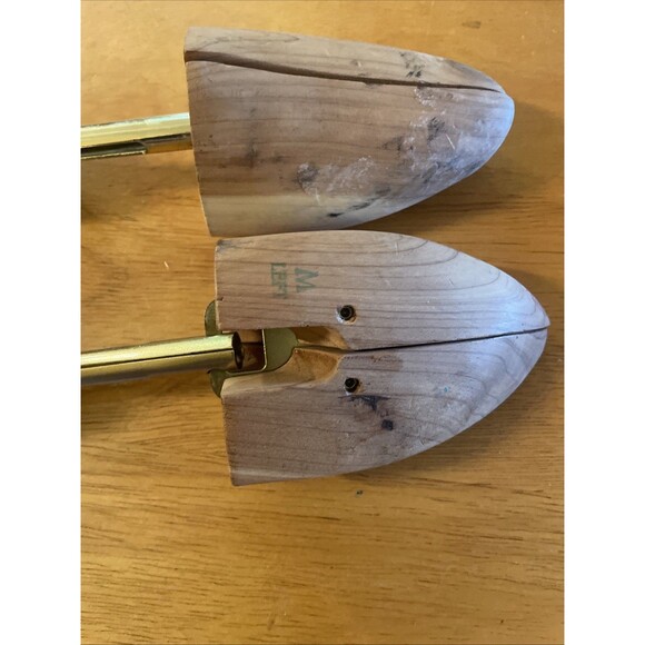 Cole Haan Cedar Wood Split Toe Shoe Tree Adjustable Stretcher Size Medium - Picture 3 of 3